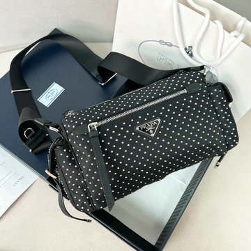 プラダ PRADA 99-PD1BC236NBK　2025年最新入荷 スタッズ付き スモール ショルダーバッグ ホーボーバッグ トートバッグ