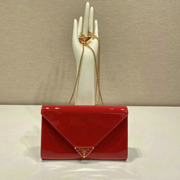 商品名称：プラダ PRADA 99-PD1BP51GRD　2025年最新入荷 ミニバッグ チェーンポーチ ショルダーバッグ パテントレザー
