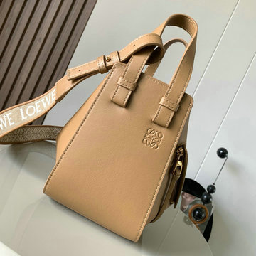 商品名称：ロエベ LOEWE 99-LE9002ZBXZ　2025年最新入荷 ハンモックバッグ コンパクト トートバッグ ショルダーバッグ レディース