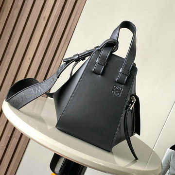 ロエベ LOEWE 99-LE9002ZQBK　2025年最新入荷 ハンモックバッグ コンパクト トートバッグ ショルダーバッグ レディース