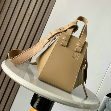 ロエベ LOEWE 99-LE9002ZQXZ　2025年最新入荷 ハンモックバッグ コンパクト トートバッグ ショルダーバッグ レディース