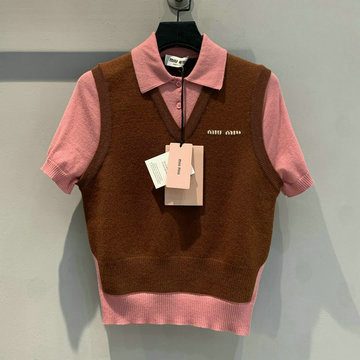 ミュウミュウ MIUMIU XG-MDMM25001　2025年春夏最新入荷 カシミヤxウール ポロセーター フェイクツーピース ベスト ニットシャツ レディース カジュアル