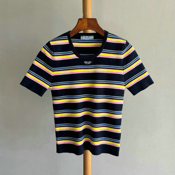 商品名称：プラダ PRADA XG-TDPD25003　2025年春夏最新入荷 ストライプ ニットシャツ セーター 半袖 クルーネック カジュアル おしゃれ