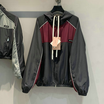 ミュウミュウ MIUMIU XG-WTMM25003　2025年春夏最新入荷 フーディー ユニセックス ジャケット 長袖 レディース カジュアル おしゃれ