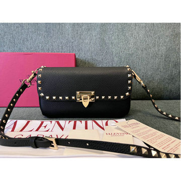 ヴァレンティノ Valentino 99-VT2299BK　2024最新入荷 ガラヴァーニ ロックスタッズ フラップバッグ ショルダーバッグ レディース