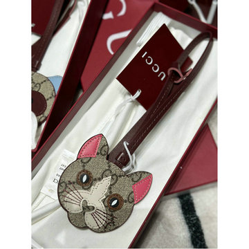 グッチ GUCCI 99-GG820787  2025年最新入荷 キャット シェイプ バッグ チャーム キーホルダー キーケース