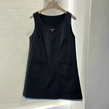 商品名称：プラダ PRADA 2025年春夏最新入荷 Re-Nylon ノースリーブドレス スクープネック ワンピース レディース おしゃれ カジュアル