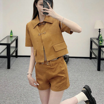 商品名称：グッチ GUCCI 2025年最新入荷 ホースビット付き スーツセット 上下セット 半袖 ジャケット スエード ショートパンツ レディース