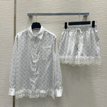 ルイヴィトン LOUISVUITTON 2025年最新入荷 スーツセット マヒナ レーストリムシャツ ショートパンツ おしゃれ カジュアル レディース