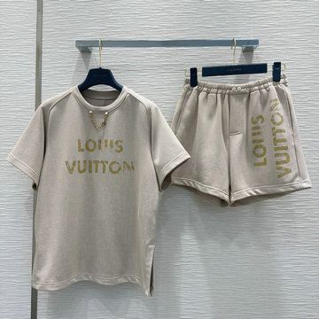 ルイヴィトン LOUISVUITTON 2025年最新入荷 スーツセット ヴィンテージエフェクト Tシャツ ショートパンツ おしゃれ カジュアル レディース