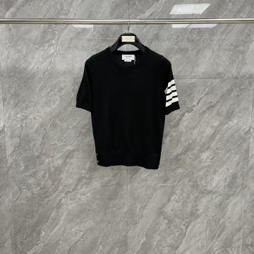 トム ブラウン Thom Browne 2025年最新入荷 ウール クルーネック セーター 半袖 レディース カジュアル おしゃれ