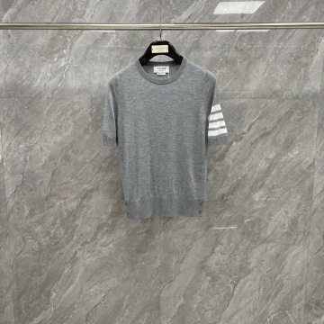 トム ブラウン Thom Browne 2025年最新入荷 ウール クルーネック セーター 半袖 レディース カジュアル おしゃれ
