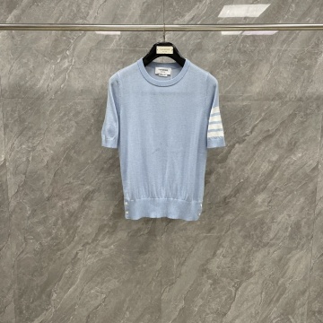 商品名称：トム ブラウン Thom Browne 2025年最新入荷 ウール クルーネック セーター 半袖 レディース カジュアル おしゃれ