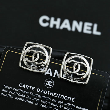商品細詳を見る:シャネル CHANEL CZZ-EHCH25019  2025年最新入荷 ピアス イヤリング エレガント シンプル ディリー