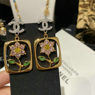 商品細詳を見る:シャネル CHANEL CZZ-EHCH25022 2025年最新入荷 ピアス イヤリング エレガント シンプル ディリー