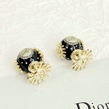 商品名称：クリスチャンディオール CHRISTIAN DIOR JS-EHCD25012 2025年最新入荷 トライバル ピアス レジンパール エレガント シンプル ディリー
