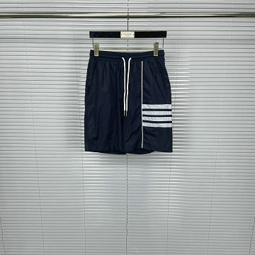商品名称：トム ブラウン Thom Browne XG-KDTB25001  2025年最新入荷 UVカット ドローストリング ショートパンツ 日焼け防止 涼しく 通気性 男女兼用