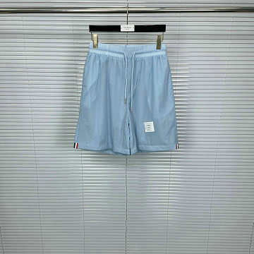 商品名称：トム ブラウン Thom Browne XG-KDTB25002 2025年最新入荷 UVカット ドローストリング ショートパンツ ビーチショーツ 日焼け防止 涼しく 通気性 男女兼用