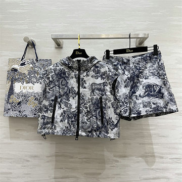 クリスチャンディオール CHRISTIAN DIOR XG-TZCD25013 2025年新作 カジュアル セットアップ フーディー ジャケット ショートパンツ おしゃれ レディース