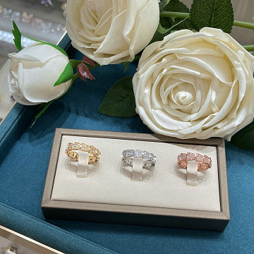 商品名称：ブルガリ BVLGARI CZZ-JZBV25001  2025年最新入荷 セルペンティ ヴァイパー リング レディース ピアス