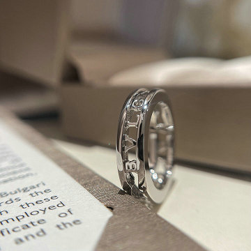 商品名称：ブルガリ BVLGARI CZZ-JZBV25003 2025年最新入荷 ビー ゼロワン リング レディース ピアス
