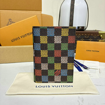 ルイヴィトン LOUISVUITTON 057-N00168C 2025年新作 パスポートカバー クーヴェルテュール パスポール カード入れ LV バーズ ダミエ エベヌ キャンバス