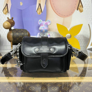 ルイヴィトン LOUISVUITTON 057-M13989 2025年新作 カーゴ ウェアラブル ウォレット ショルダーバッグ