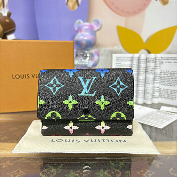 ルイヴィトン LOUISVUITTON 057-M14122K  2025年新作 ヴィクター ウォレット 三つ折り短財布 カード入れ 小銭入れ モノグラムキャンパス