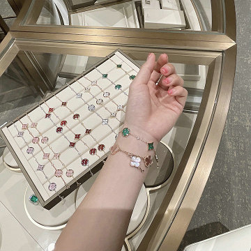 商品名称：ルイヴィトン LOUISVUITTON CZZ-SZLV25001Q 2025年最新入荷 チェーンブ レスレット アクセサリー ジュエリー