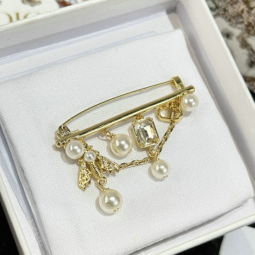 商品名称：クリスチャンディオール CHRISTIAN DIOR 99-XZCD25004 2025年最新入荷 ブローチエレガント シンプル ディリー