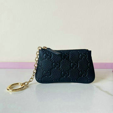 商品名称：グッチ GUCCI 057-GG815891PBK2025年新作 GGエンブレム ジップ キーケース コインケース 小銭入れ レザー