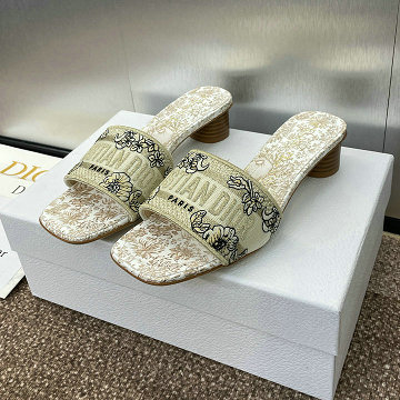 商品名称：クリスチャンディオール CHRISTIAN DIOR 2025年新作 Dway ローヒール スライド ビーチミュール レディース