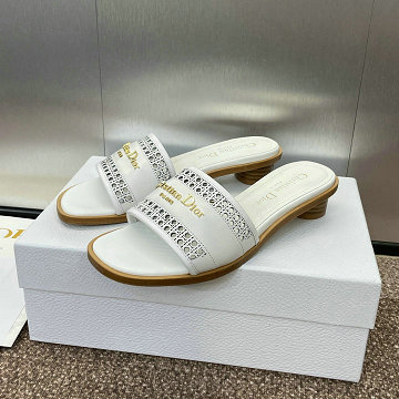 商品名称：クリスチャンディオール CHRISTIAN DIOR 2025年新作 D-Lane ローヒール スライド ビーチミュール レディース