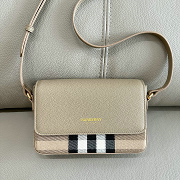 商品細詳を見る:バーバリー BURBERRY 99-BR028153MB 2025年新作 チェック クラッチバッグ ショルダーバッグ レディース