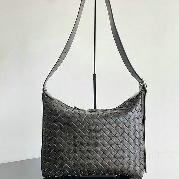 商品細詳を見る:ボッテガヴェネタ BOTTEGAVENETA 99-BOV806974SK  2025年新作 トラベラー ホーボーバッグ トートバッグ ショルダーバッグ レディース