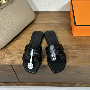 商品細詳を見る:エルメス HERMES 2025年新作 Oran フラットスライド ビーチスリッパ カジュアル レディース