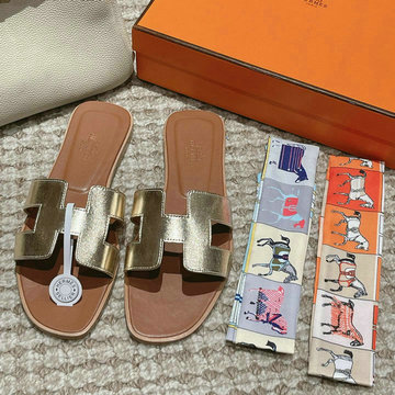 商品細詳を見る:エルメス HERMES 2025年新作 Oran フラットスライド ビーチスリッパ カジュアル レディース