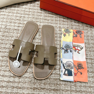 商品細詳を見る:エルメス HERMES 2025年新作 Oran フラットスライド ビーチスリッパ カジュアル レディース