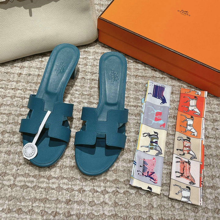 エルメス HERMES 2025年新作 Oran ローヒールスライド ビーチスリッパ スクエアヒール カジュアル レディース