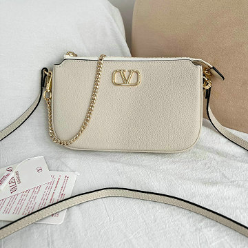 ヴァレンティノ Valentino 99-VT22089BS 2025年新作 Vロゴ シグネチャー チェーンポーチ ショルダーバッグ レディース