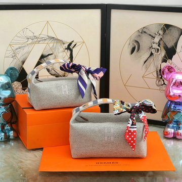 商品名称：エルメス HERMES 2025年新作 Trousse Bride-A-Brace ハンドバッグ お弁当袋 クーラーバッグ ボストンバッグ トートバッグ