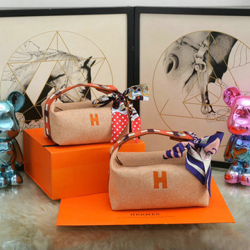 商品名称：エルメス HERMES 2025年新作 Trousse Bride-A-Brace ハンドバッグ お弁当袋 クーラーバッグ ボストンバッグ トートバッグ