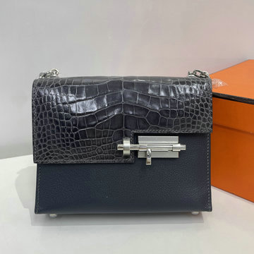 商品細詳を見る:エルメス HERMES 2025新作 バーキン シャドウ クラッチ ポシェット エバーカラー