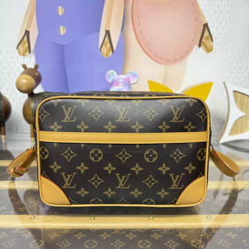 商品細詳を見る:ルイヴィトン LOUISVUITTON 057-M51274  2025年新作 カメラバッグ スクエアバッグ ショルダーバッグ モノグラムキャンパス