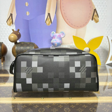 商品細詳を見る:ルイヴィトン LOUISVUITTON 057-M15109 2025年新作 ドップ キット 洗面具収納 ポーチ 旅行かばん ダモフラージュ ブラック キャンバス