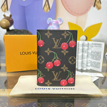 商品名称：ルイヴィトン LOUISVUITTON 057-M13424 2025年新作 LV TM クーヴェルテュール パスポール NM モノグラム チェリー キャンバス