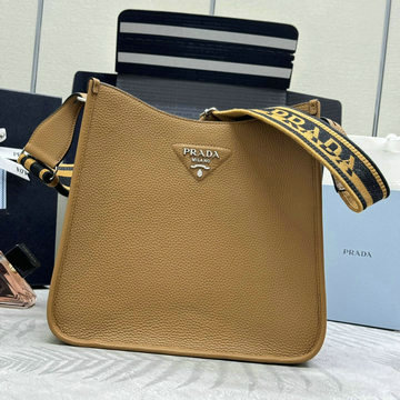 プラダ PRADA  99-PD1BC073TH2025年新作 ミディアム ショルダーバッグ レザー レディース トライアングルロゴ付