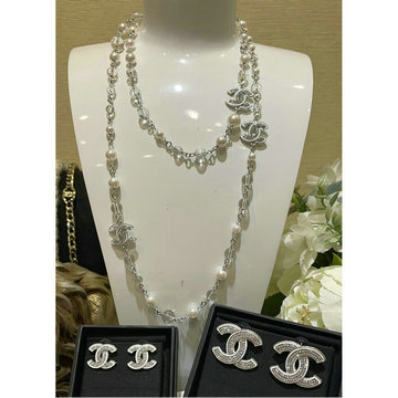 商品細詳を見る:シャネル CHANEL 99-XLCH250392025年新作 ロングチェーン ネックレス ピアス レディース ジェリー アクセサリー
