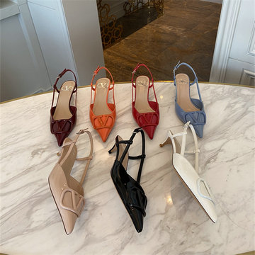 商品名称：ヴァレンティノ Valentino 26-VTJ25010D2025年新作 Vロゴ シグネチャー パンプス スリングバック ローヒールサンダル レディース
