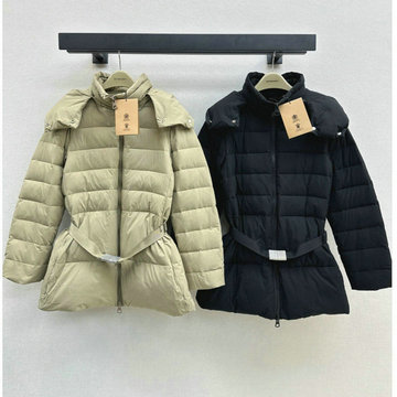 商品名称：バーバリー BURBERRY XG-WTBR25005 2025年新作 フーディー ショートダウン ジップジャケット パファージャケット ロングスリーブ レディース